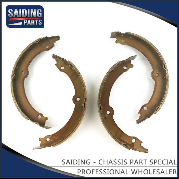 Auto Parts Semi-Metal Brake Shoe for Toyota Land Cruiser OEM 46530 ...